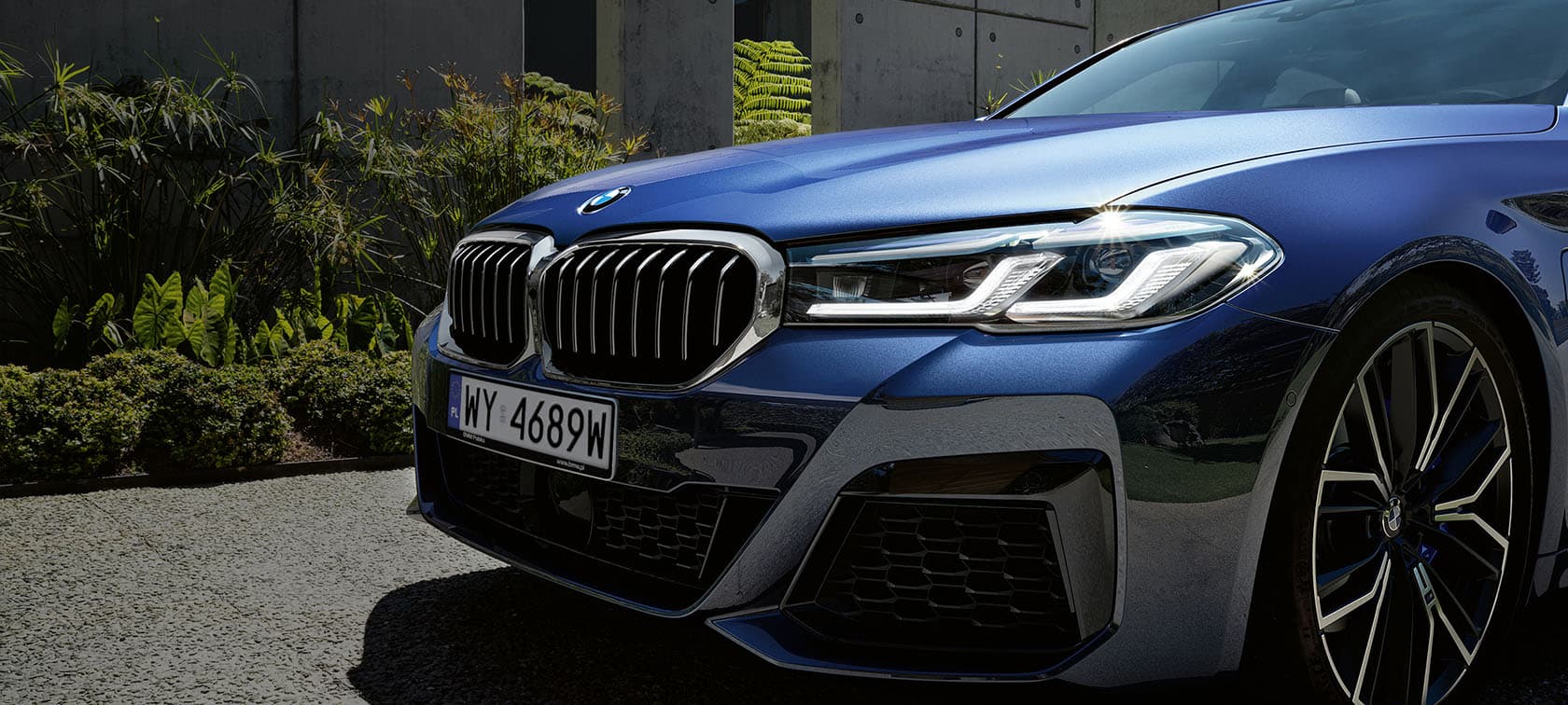 BMW LEASING.