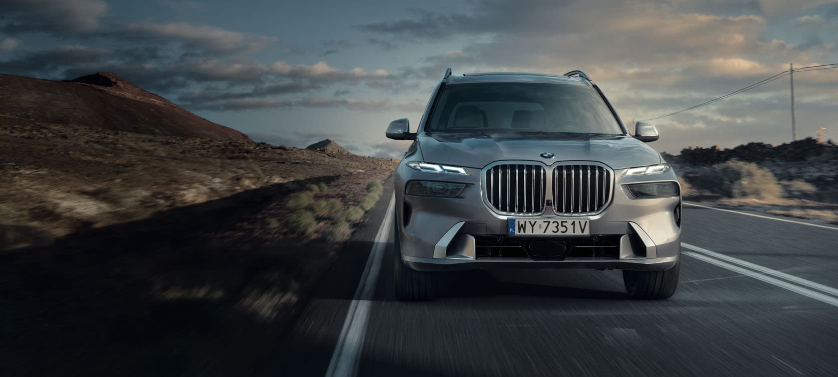 BMW X7 Header