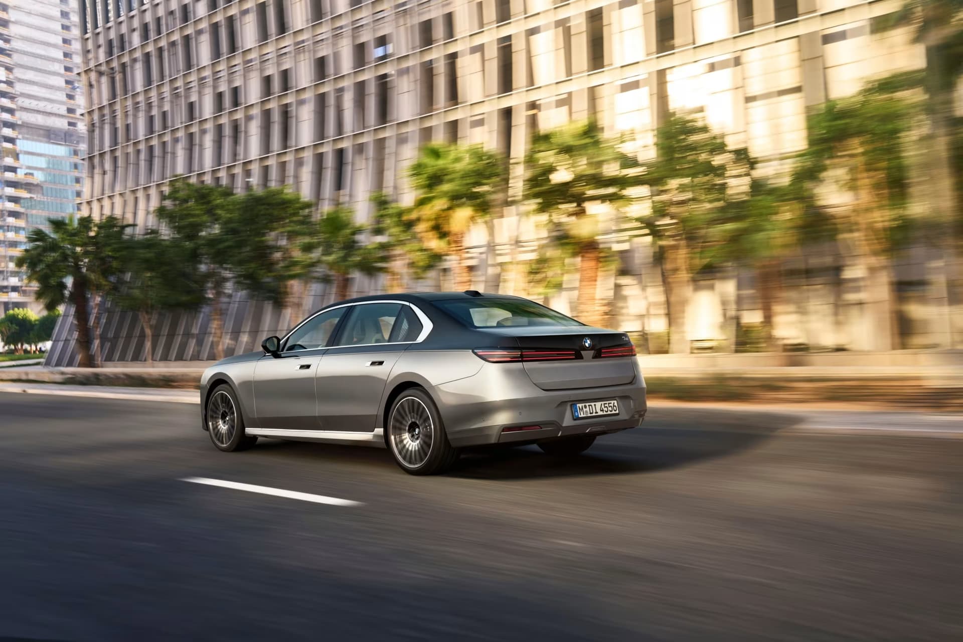 nowe_bmw_740_xdrive_tyl_g70_lci