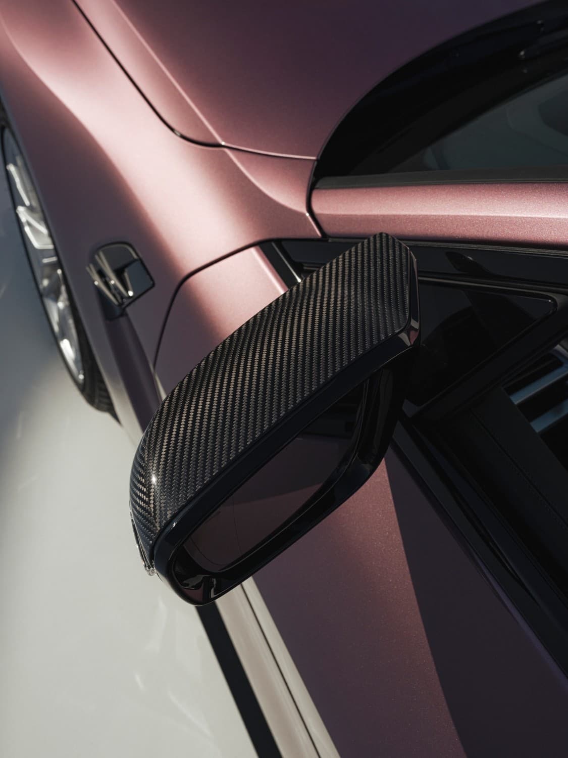 auto_bmw_nowe-samochody_bmw-m4-cabrio_4a0380e8 Karbonowa obudowa lewego bocznego lusterka