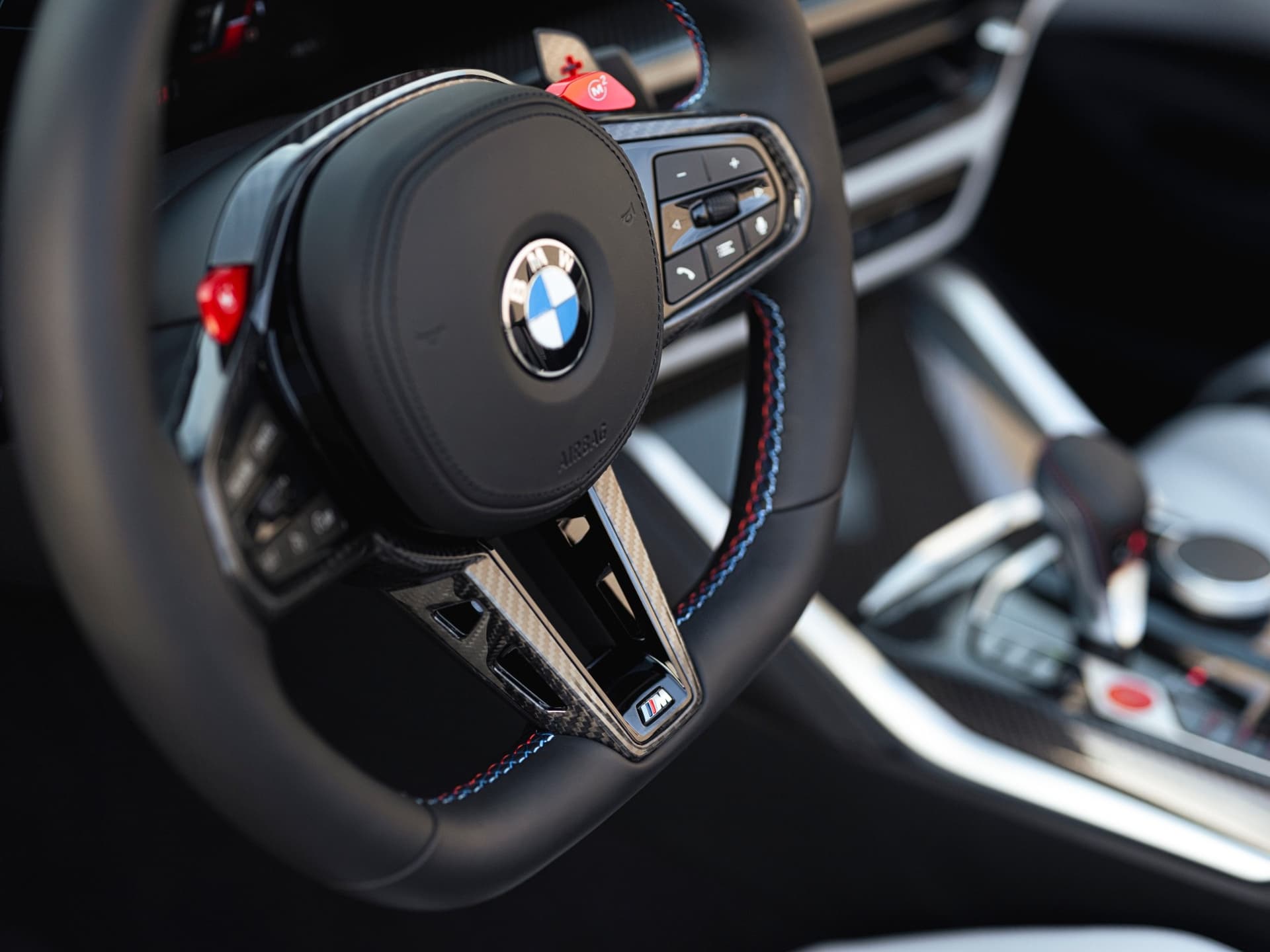 auto_bmw_nowe-samochody_bmw-m4-cabrio_4f4b1db3 Sportowa kierownica BMW M ścięta na dole