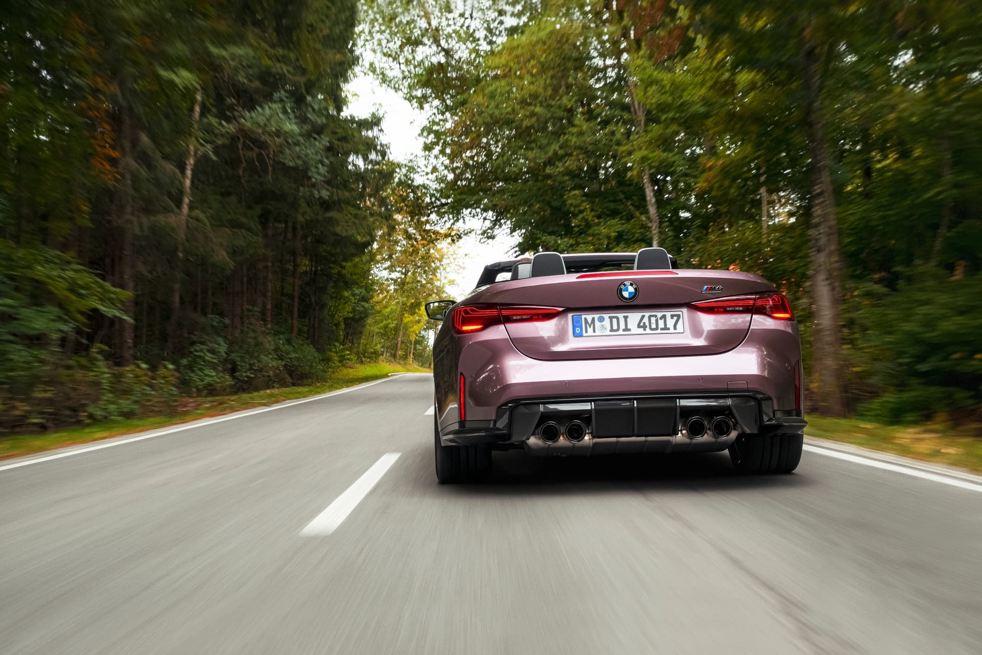 auto_bmw_nowe-samochody_bmw-m4-cabrio_78f71992 Tył, układ wydechowy, lampy tylne nowe BMW M4 Convertible G83