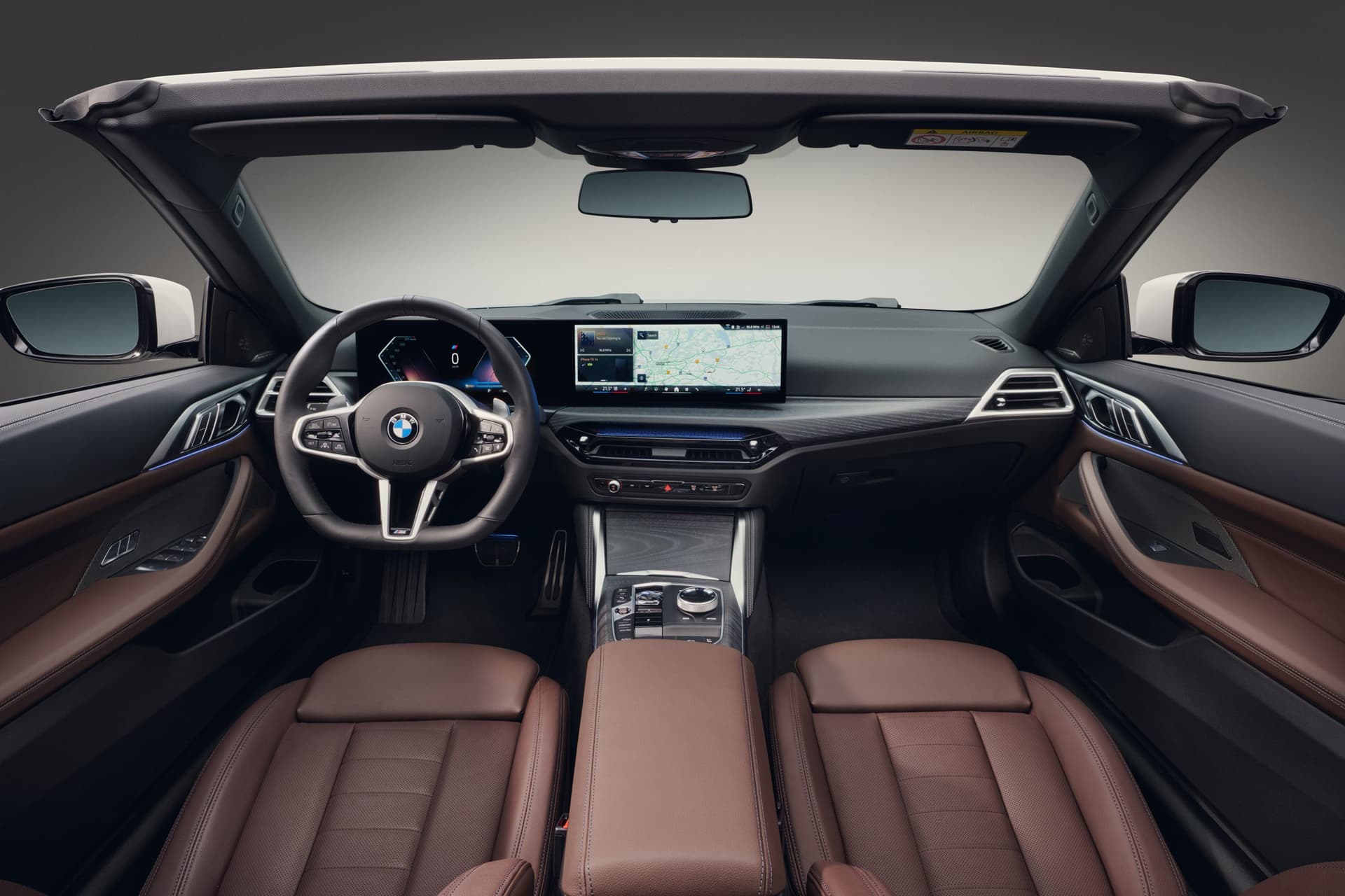 Deska rozdzielcza nowego BMW serii 4 Cabrio (G23)