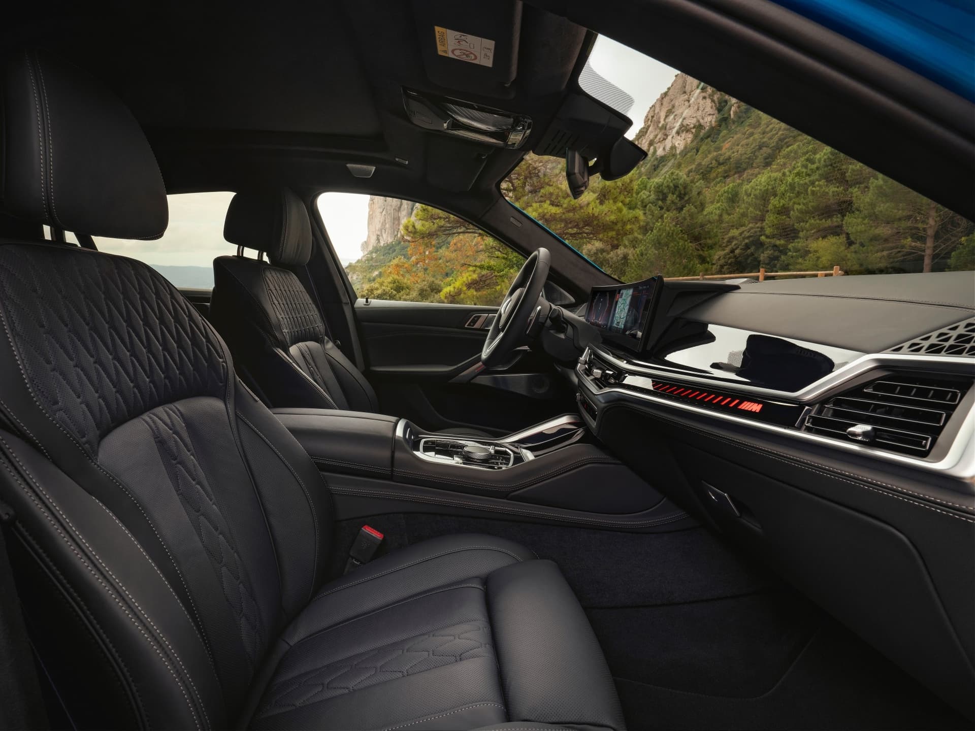 auto_bmw_nowe-samochody_bmw-x6_9e747cfc BMW X6 kabina, przednie fotele