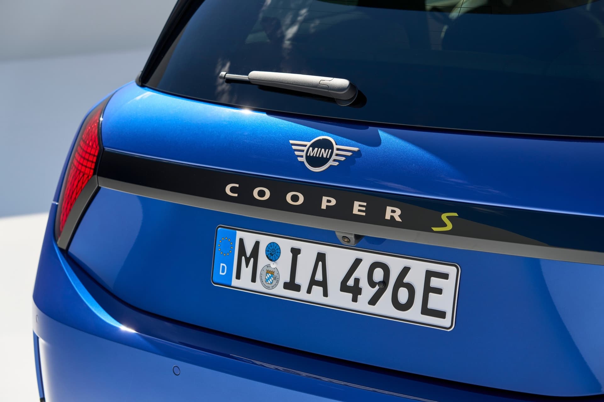 auto_mini_nowe-samochody_electric_c01c8974 Tylna klapa, lampa MINI Hatch