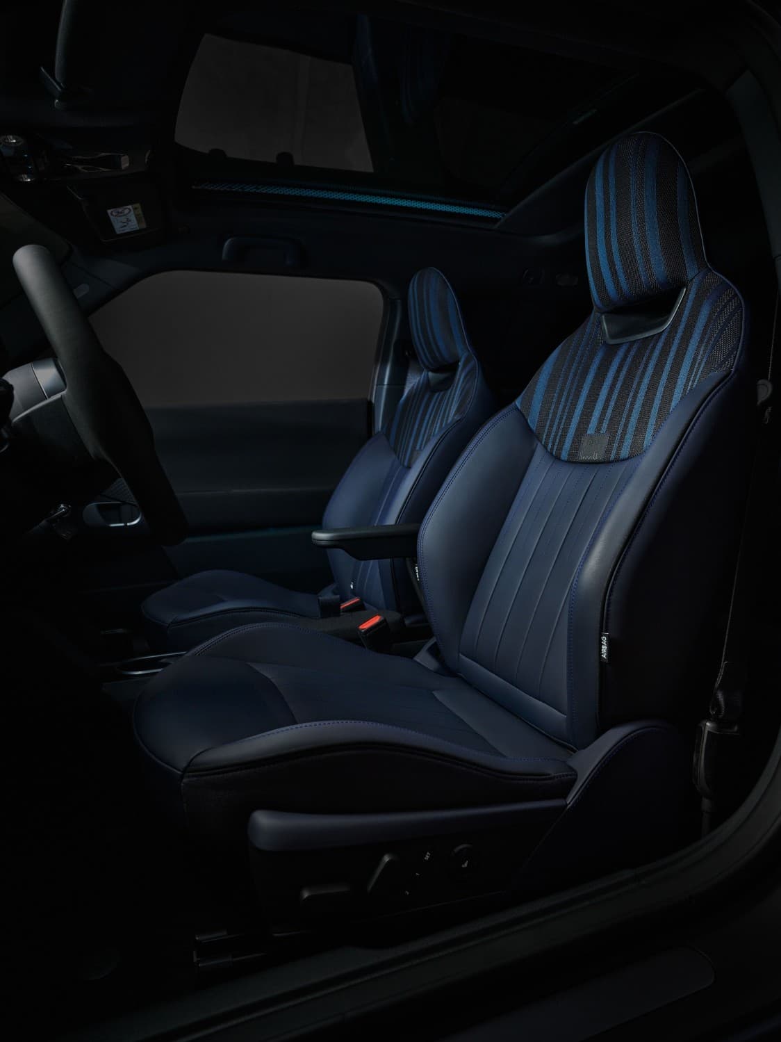 auto_mini_nowe-samochody_paul-smith_ce039387 Fotele sportowe Nightshade Blue