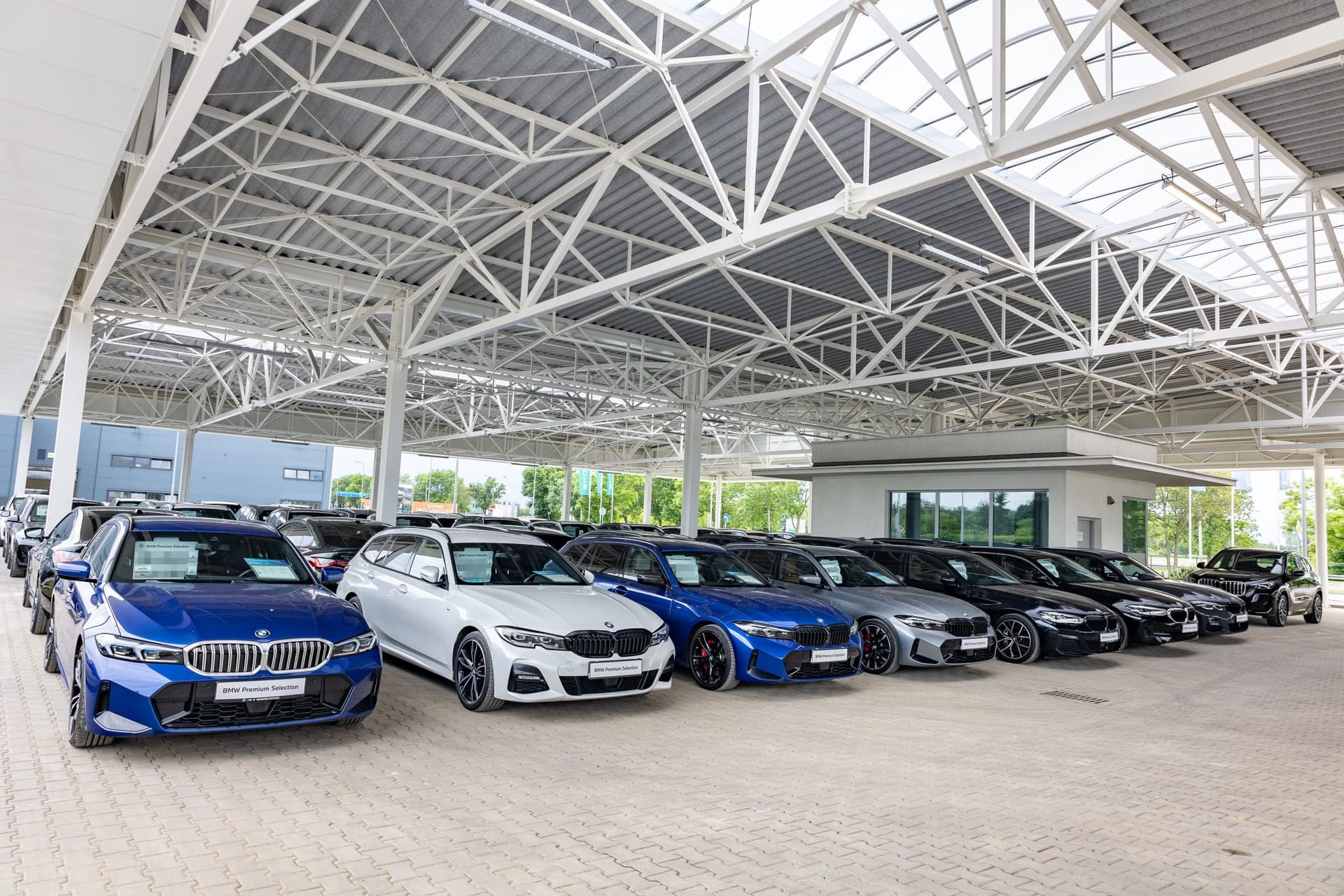 Zadaszenie Używane Samochody BMW Janki k. Warszawy